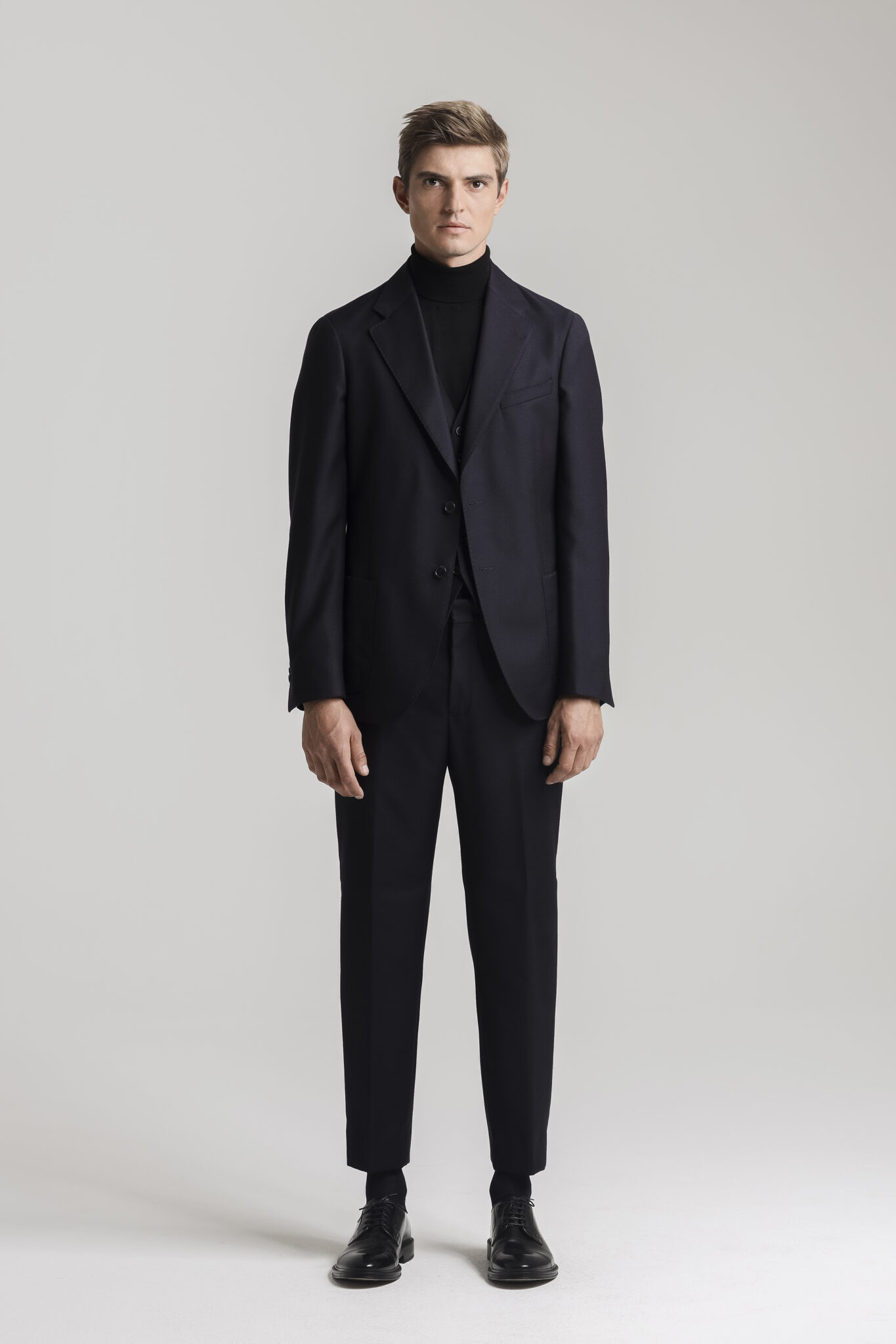 CC79B Intense Black Wool 2 Piece Suit - The Gordian Knot | Café Costume