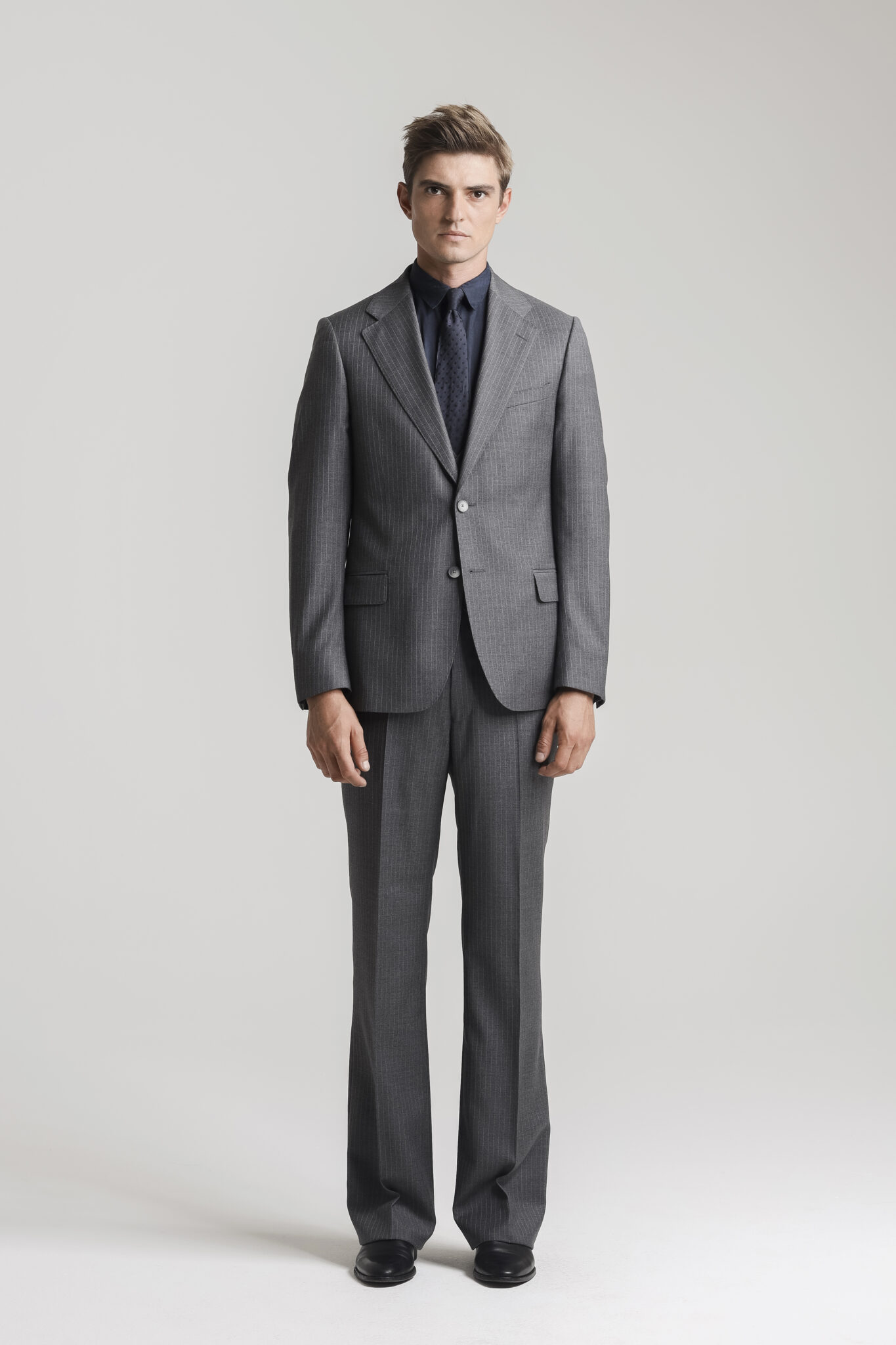 CC82 Mid Grey Chalk Stripe Wool 3 Piece Suit - The Charon | Café Costume